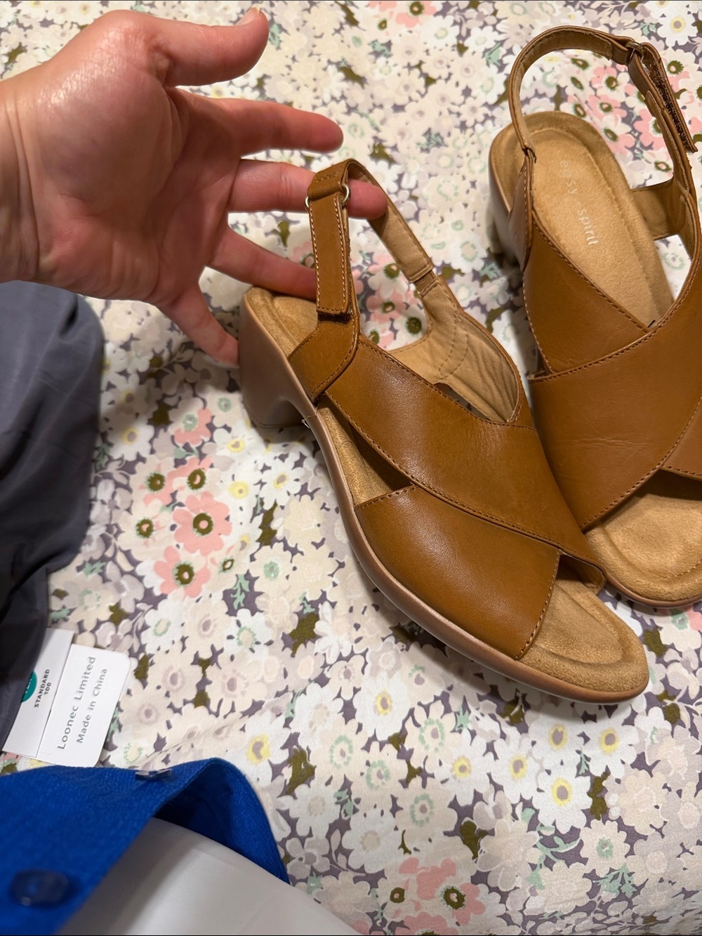 Spirit Women’s Tan Crossover Slingback Sandals